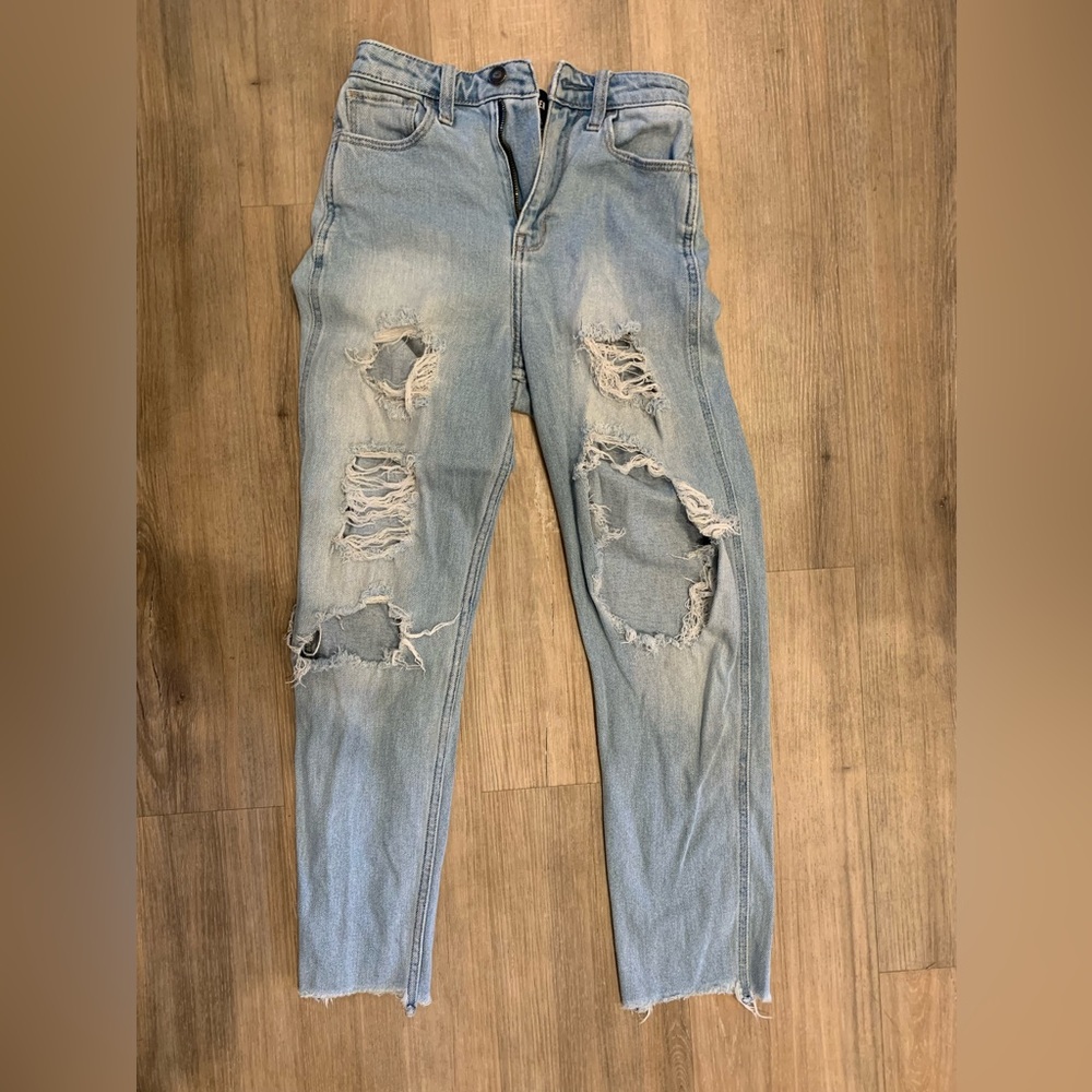 Hollister Light Wash Ultra High-Rise Mom Jeans